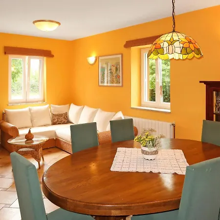 Ana By Interhome * Drinovci