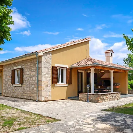 Holiday home Ana By Interhome Drinovci