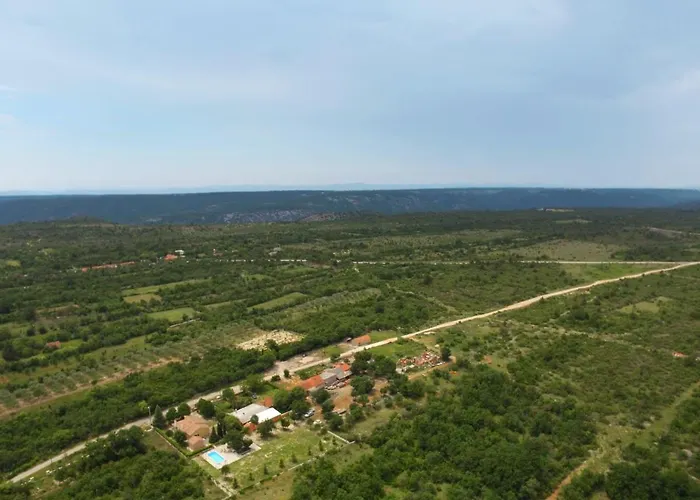 Ana By Interhome 度假居 Drinovci