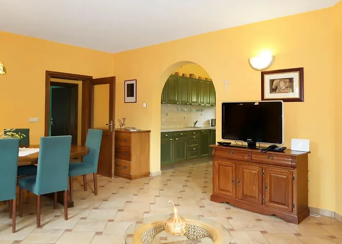 Ana By Interhome * Drinovci